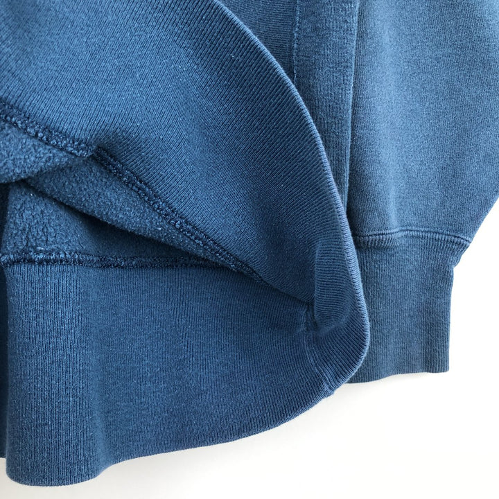 Vintage 90'S Champion Reverse Weave sweatshirt with embroidered tag, made in the USA, size L. cotton blue type Vintage Second Hand
