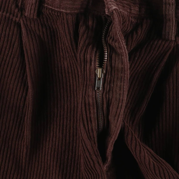 St. John's Bay Two-pleat Corduroy Pants, Men's Size W32 cotton brown type Vintage Second Hand