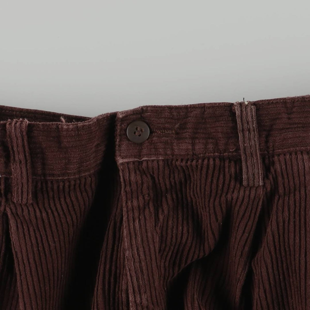 St. John's Bay Two-pleat Corduroy Pants, Men's Size W32 cotton brown type Vintage Second Hand