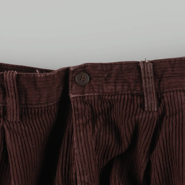 St. John's Bay Two-pleat Corduroy Pants, Men's Size W32 cotton brown type Vintage Second Hand