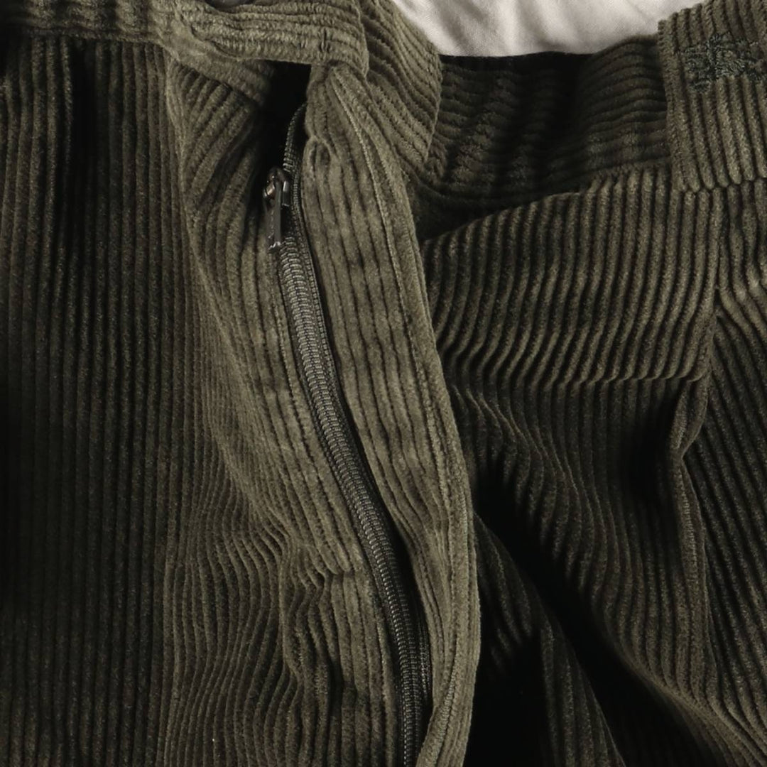 Burberry's London wide-ribbed, single-pleat corduroy pants, made in Spain, men's size W30. cotton green type Vintage Second Hand