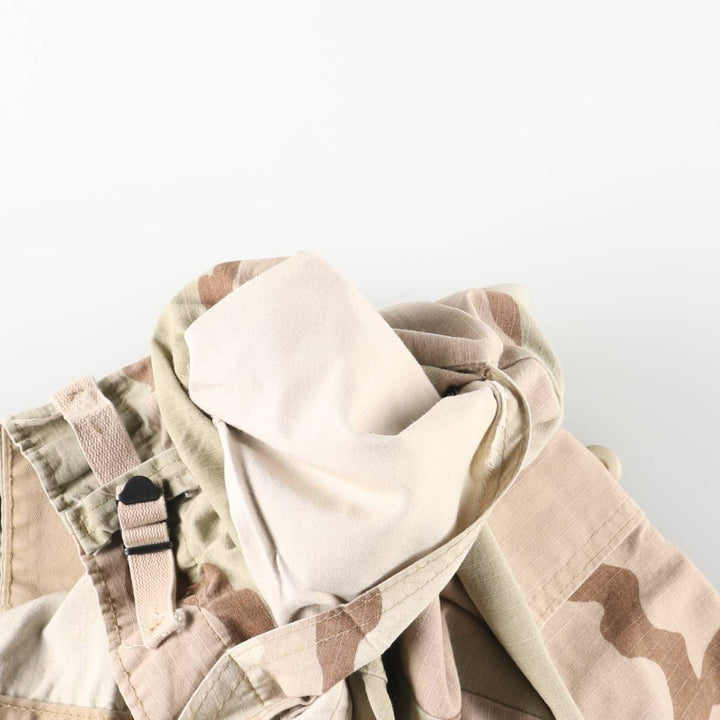 Oversized civilian camouflage pattern 3C desert camo military cargo and combat pants, made in the USA, men's size W41 equivalent cotton Beige type Vintage Second Hand