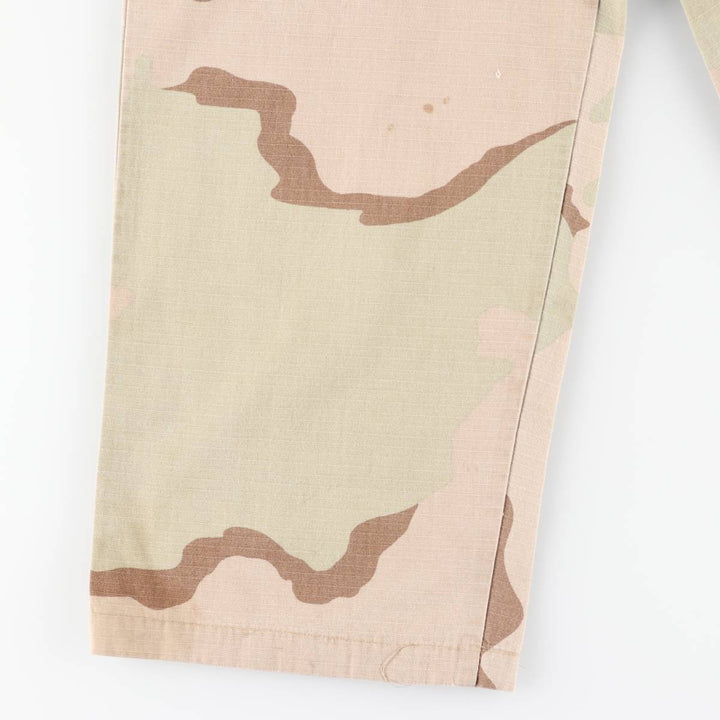 Oversized civilian camouflage pattern 3C desert camo military cargo and combat pants, made in the USA, men's size W41 equivalent cotton Beige type Vintage Second Hand