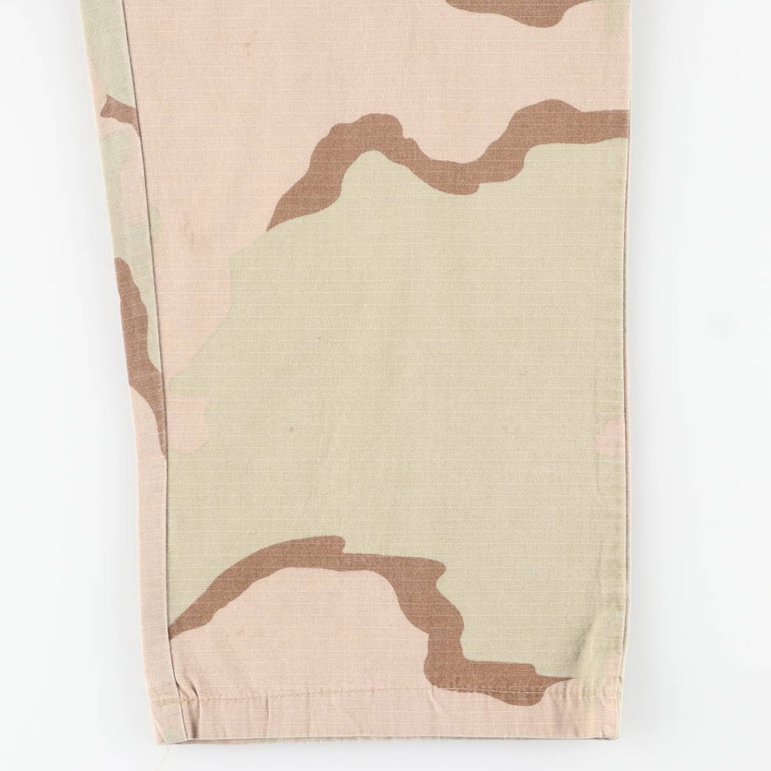 Oversized civilian camouflage pattern 3C desert camo military cargo and combat pants, made in the USA, men's size W41 equivalent cotton Beige type Vintage Second Hand