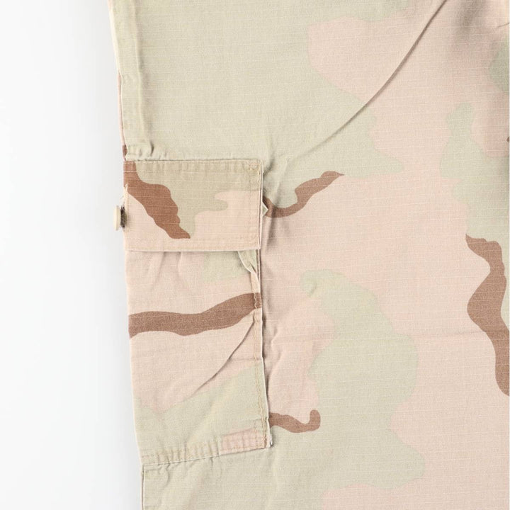 Oversized civilian camouflage pattern 3C desert camo military cargo and combat pants, made in the USA, men's size W41 equivalent cotton Beige type Vintage Second Hand