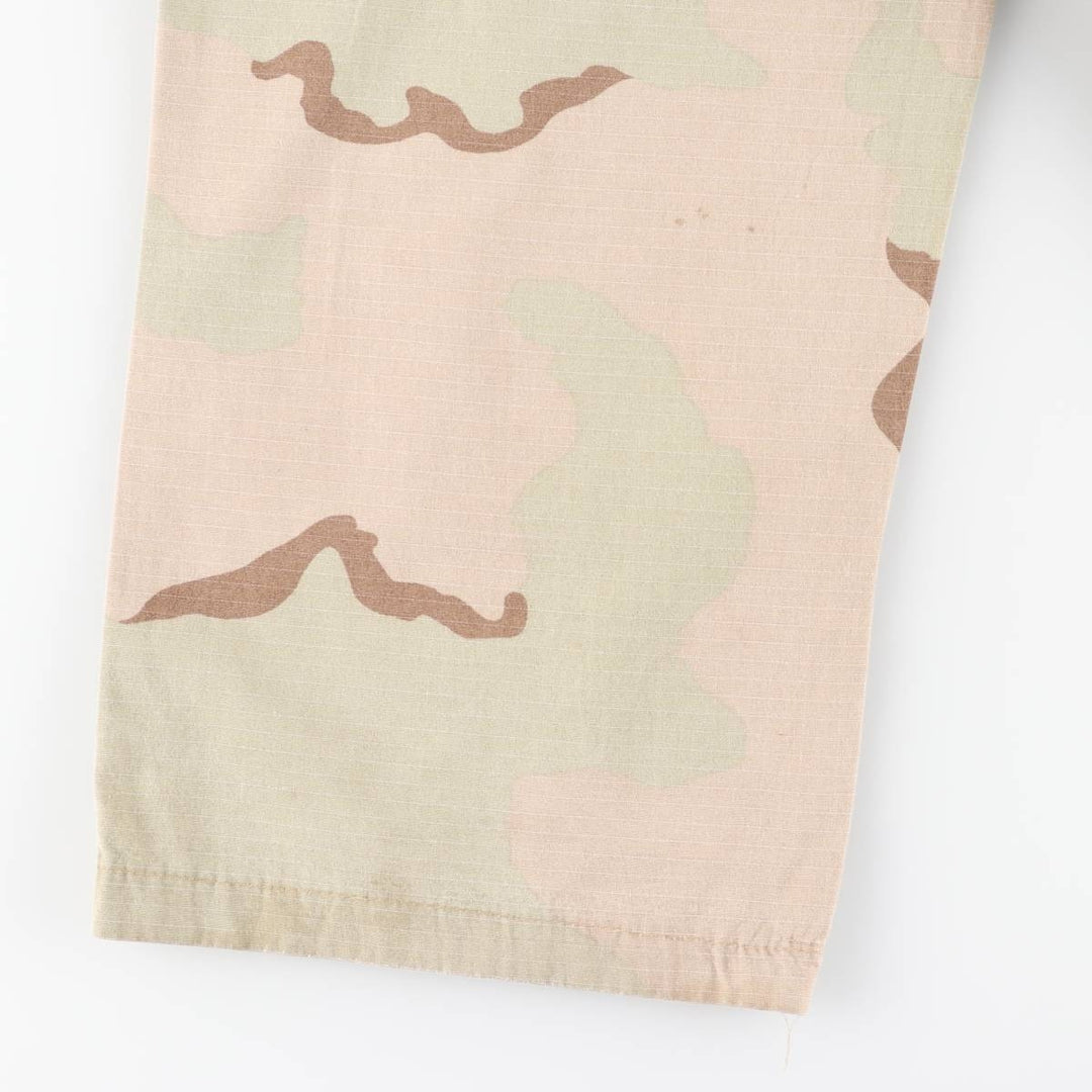 Oversized civilian camouflage pattern 3C desert camo military cargo and combat pants, made in the USA, men's size W41 equivalent cotton Beige type Vintage Second Hand