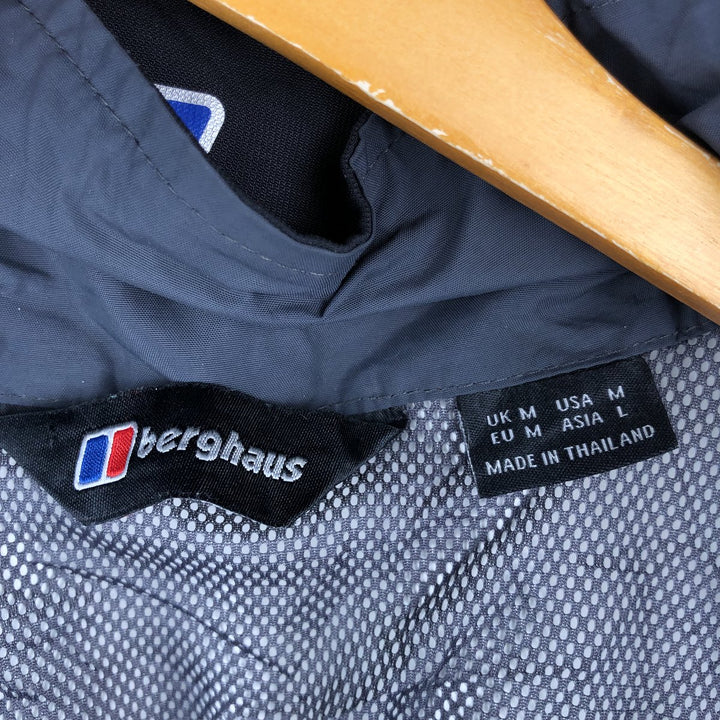 Berghaus Mountain Jacket, Shell Jacket, Men's Size M polyamide black type Vintage Second Hand