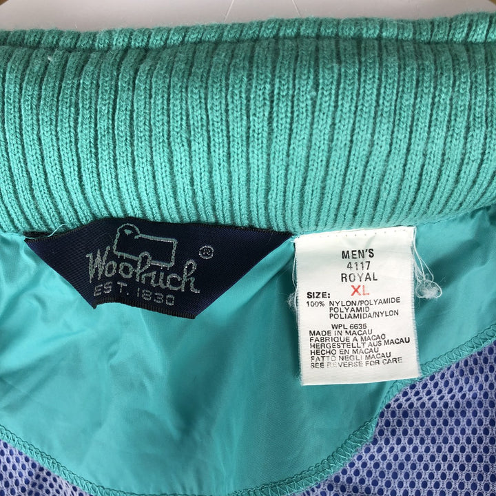 Vintage 1980'S WOOLRICH nylon jacket, men's size XL Nylon blue type Vintage Second Hand