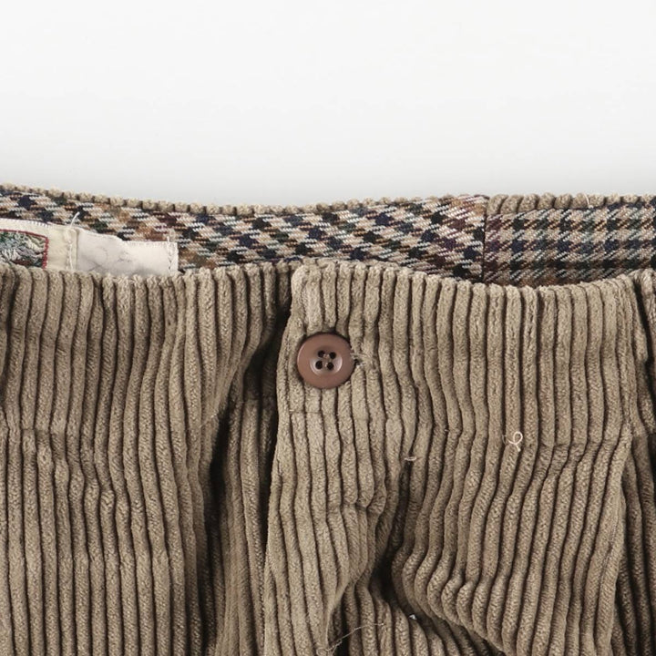 Vintage 1980'S AMERICA wide-wale, two-pleat corduroy pants, made in Canada, men's size W30. cotton brown type Vintage Second Hand