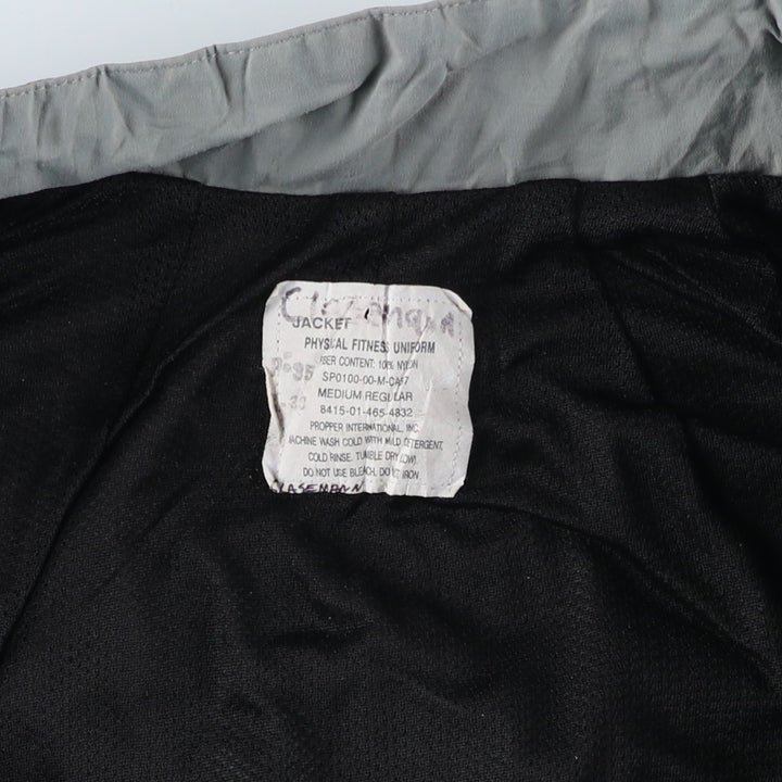 Authentic US Army PFU training jacket from the 2000s, made in the USA, medium regular, equivalent to men's size M. Nylon gray type Vintage Second Hand
