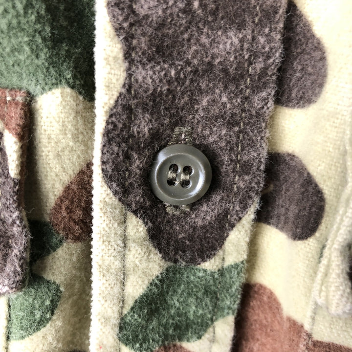 Duxbak Camouflage Pattern Duck Hunter Camo Long Sleeve Printed Flannel Shirt, Men's Size Small, Vintage cotton green type Vintage Second Hand