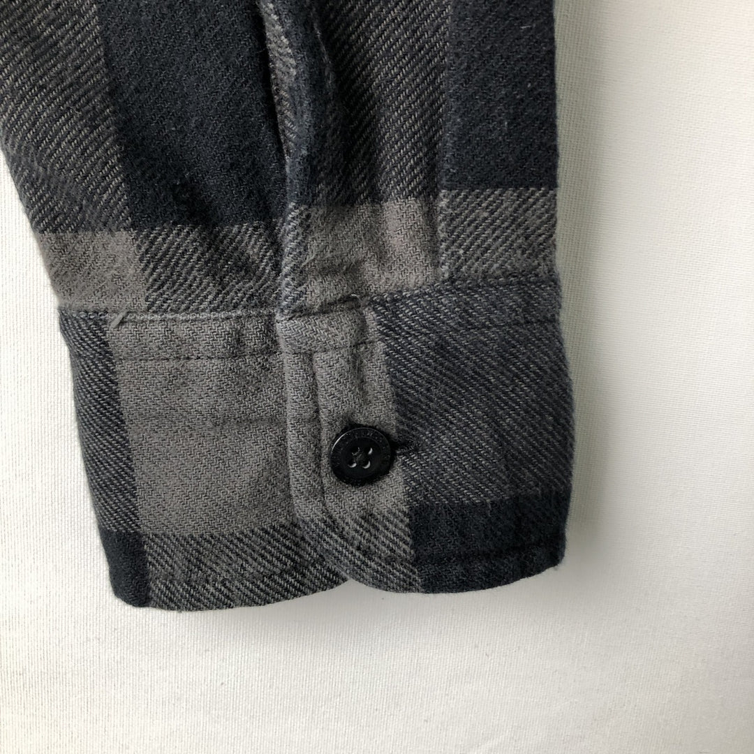 Levi's Buffalo Check Long Sleeve Light Flannel Check Shirt, Men's Size Medium unclear gray type Vintage Second Hand