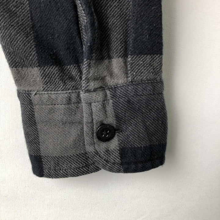 Levi's Buffalo Check Long Sleeve Light Flannel Check Shirt, Men's Size Medium unclear gray type Vintage Second Hand