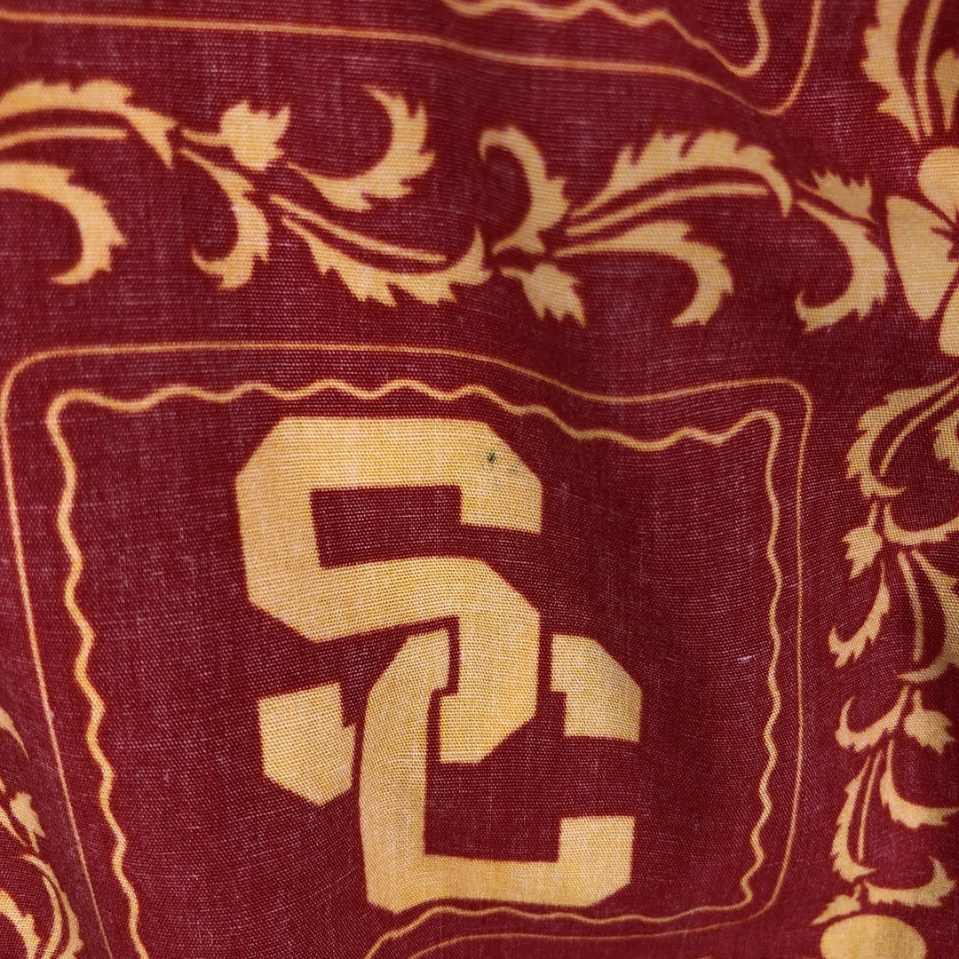 Reyn Spooner TEAM TROJANS all-over print button-down Hawaiian Aloha shirt, boxy style, made in Hawaii, men's size L equivalent. cotton red type Vintage Second Hand
