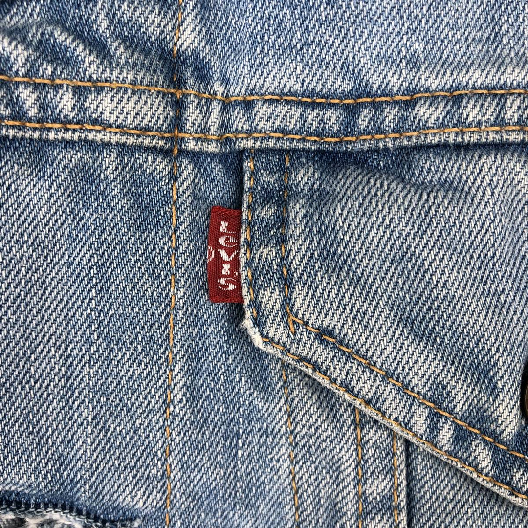 2000'S Levi's Euro Model Denim Jacket, Women's Size Medium cotton blue type Vintage Second Hand