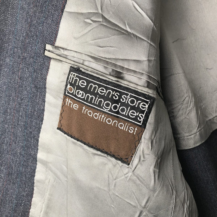 Bloomingdale's the men's store Striped Pattern Herringbone Wool Tailored Jacket, Made in USA, Men's Size Medium wool gray type Vintage Second Hand