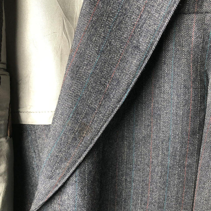 Bloomingdale's the men's store Striped Pattern Herringbone Wool Tailored Jacket, Made in USA, Men's Size Medium wool gray type Vintage Second Hand