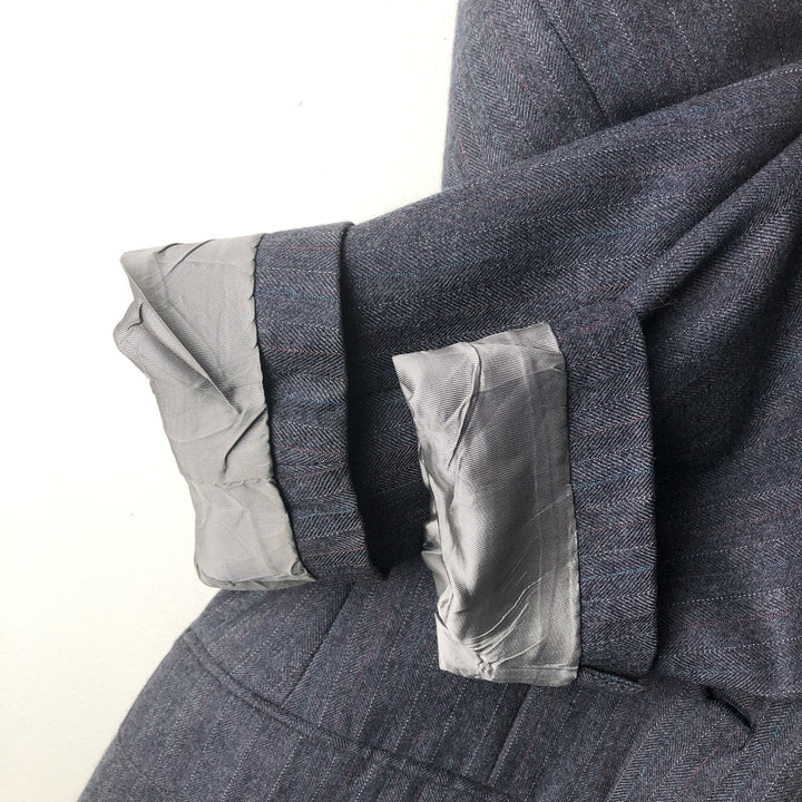 Bloomingdale's the men's store Striped Pattern Herringbone Wool Tailored Jacket, Made in USA, Men's Size Medium wool gray type Vintage Second Hand