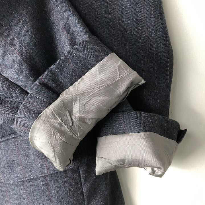Bloomingdale's the men's store Striped Pattern Herringbone Wool Tailored Jacket, Made in USA, Men's Size Medium wool gray type Vintage Second Hand