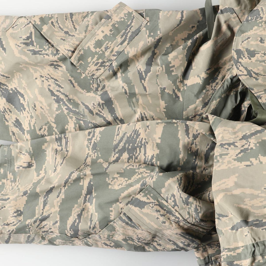 Authentic US military camouflage pattern ACU digital camo military Gore-Tex parka, made in the USA, medium long, equivalent to a men's size M. Nylon Khaki type Vintage Second Hand