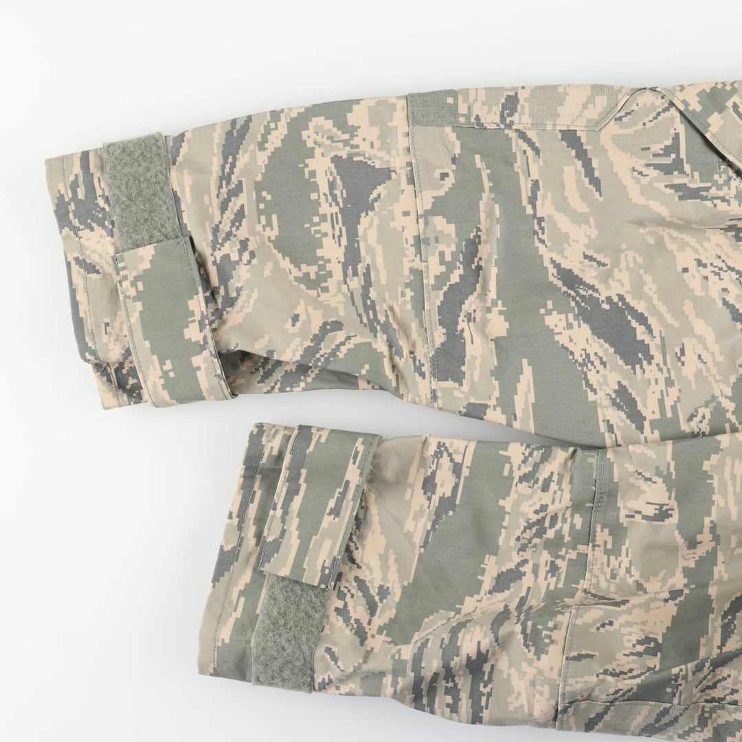 Authentic US military camouflage pattern ACU digital camo military Gore-Tex parka, made in the USA, medium long, equivalent to a men's size M. Nylon Khaki type Vintage Second Hand