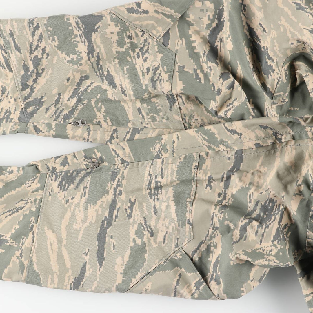 Authentic US military camouflage pattern ACU digital camo military Gore-Tex parka, made in the USA, medium long, equivalent to a men's size M. Nylon Khaki type Vintage Second Hand