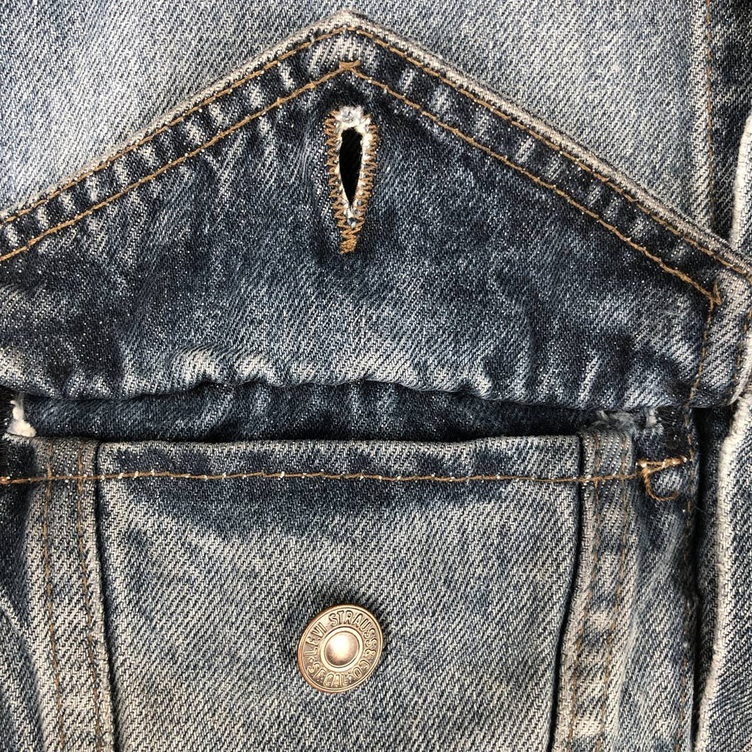 Levi's 75530-0308 Denim Vest, Made in Canada, Men's Size L (approx.), Vintage. cotton blue type Vintage Second Hand