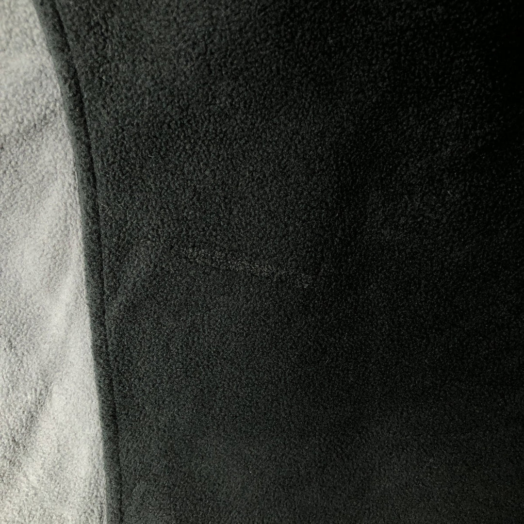 Cabelas fleece vest, men's size XL polyester black type Vintage Second Hand