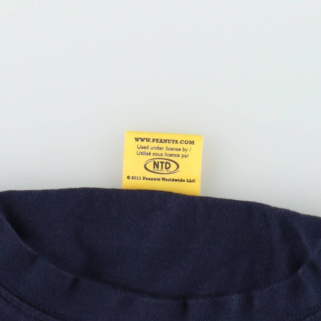 PEANUTS Charlie Brown Character Print T-Shirt (Men's Size M) cotton navy blue type Vintage Second Hand