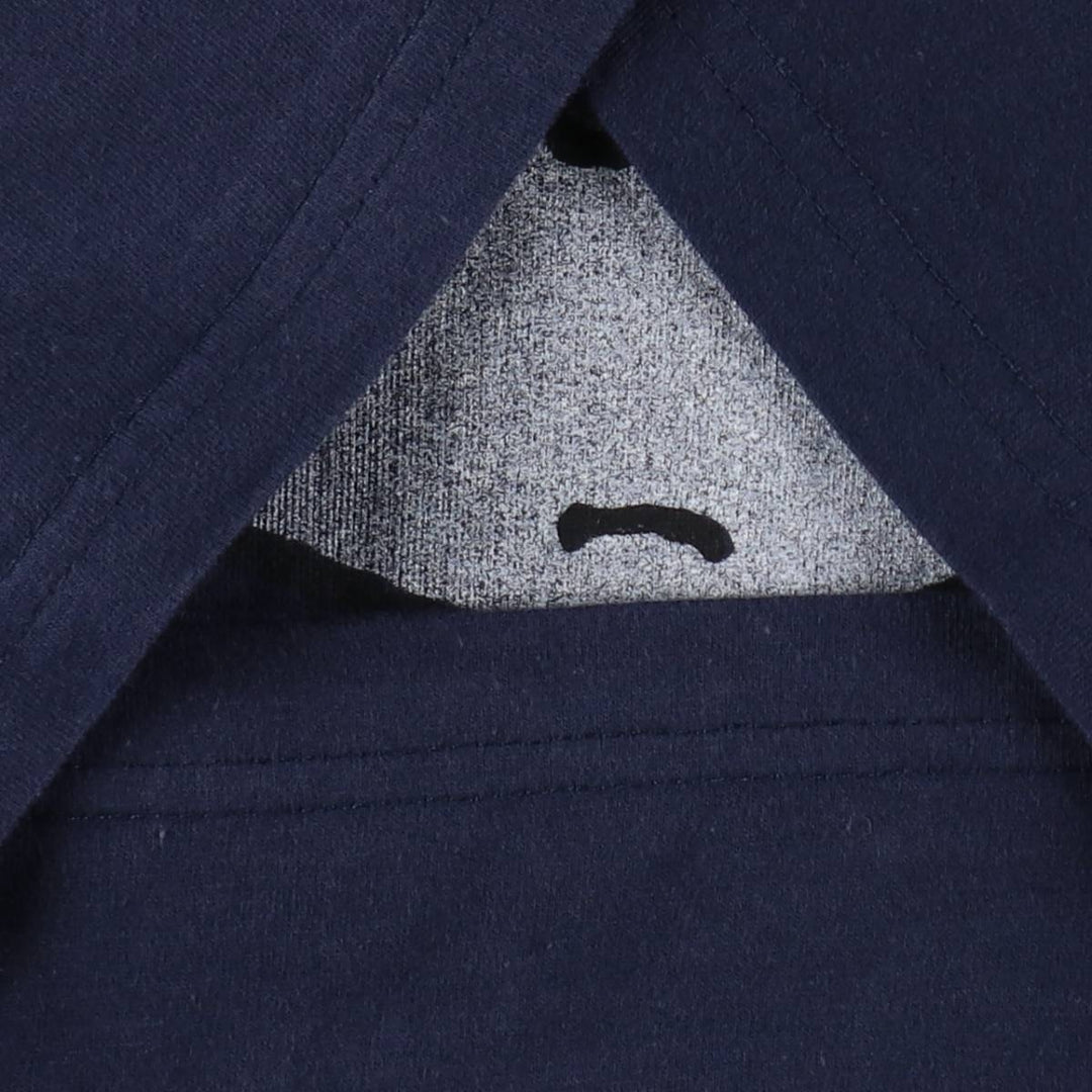 PEANUTS Charlie Brown Character Print T-Shirt (Men's Size M) cotton navy blue type Vintage Second Hand
