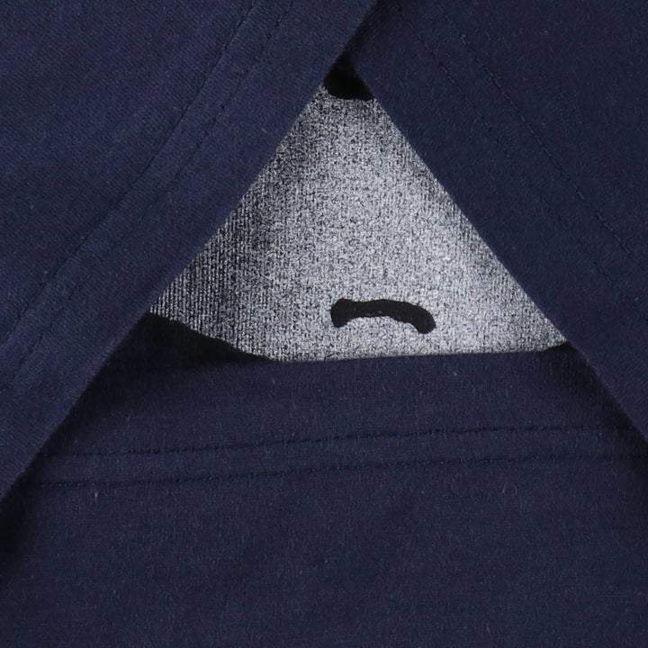 PEANUTS Charlie Brown Character Print T-Shirt (Men's Size M) cotton navy blue type Vintage Second Hand
