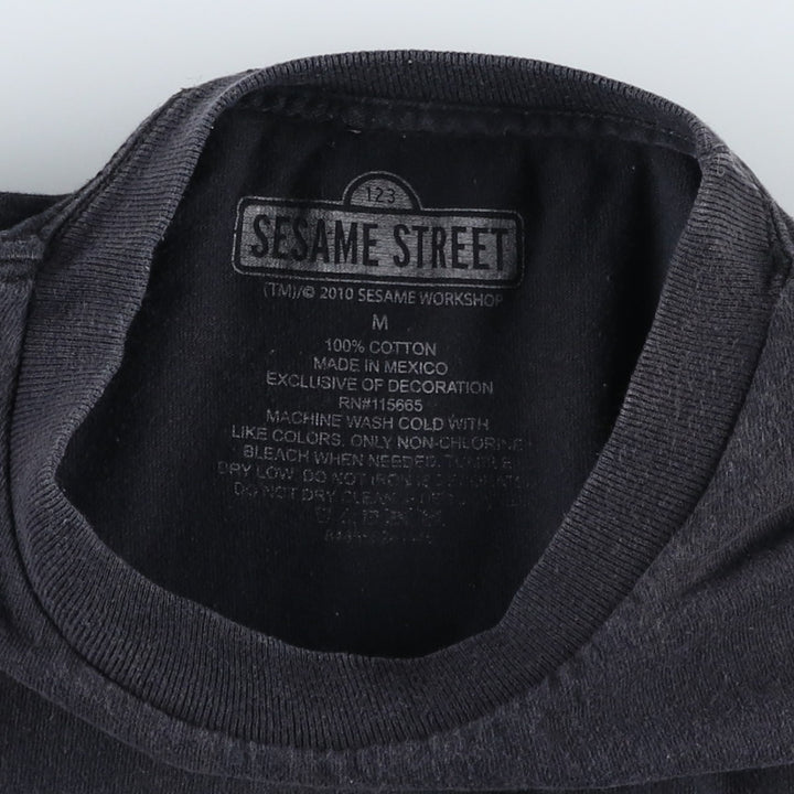 Sesame Street character print T-shirt, men's size M (approx.) cotton black type Vintage Second Hand