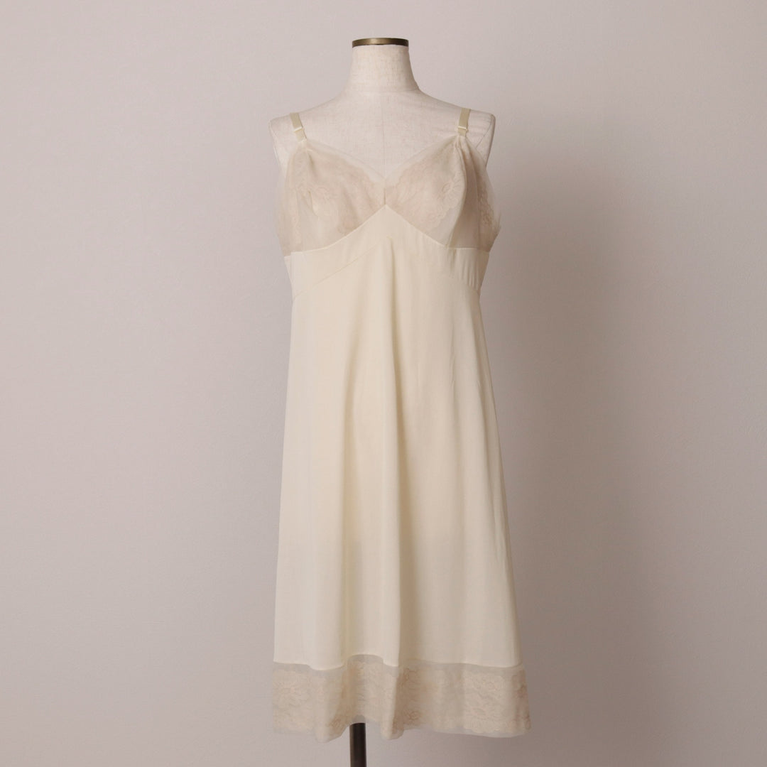 VANITY FAIR Lingerie Half-Length Camisole Dress, Made in USA, Women's Size Medium, Vintage Nylon unbleached Vintage Second Hand