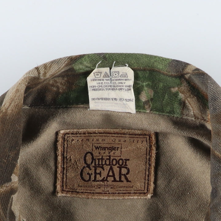 Wrangler Outdoor Gear Camouflage Pattern Realtree Camo Denim Jacket, Men's Size Large, Vintage cotton brown type Vintage Second Hand