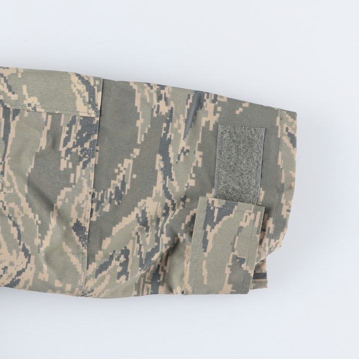 ACU Digital Camo Military Gore-Tex Parka, Made in USA, Medium Regular, Men's Size M Nylon Khaki type Vintage Second Hand
