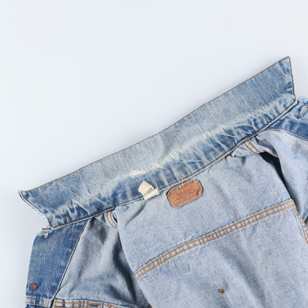 Vintage 1980'S Levi's 75506-0217 denim jacket, made in Canada, size M. cotton blue type Vintage Second Hand
