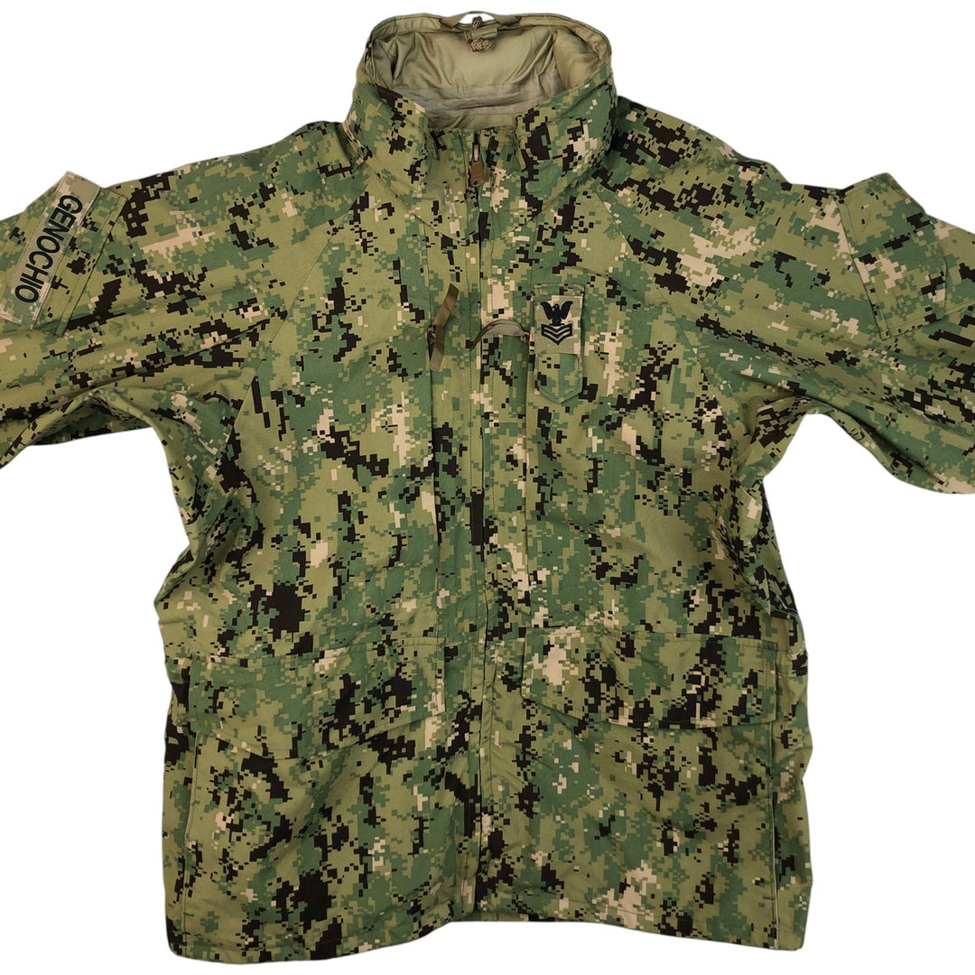 Authentic US military camouflage pattern military Gore-Tex parka, made in the USA, medium short, men's size M. Nylon Khaki type Vintage Second Hand