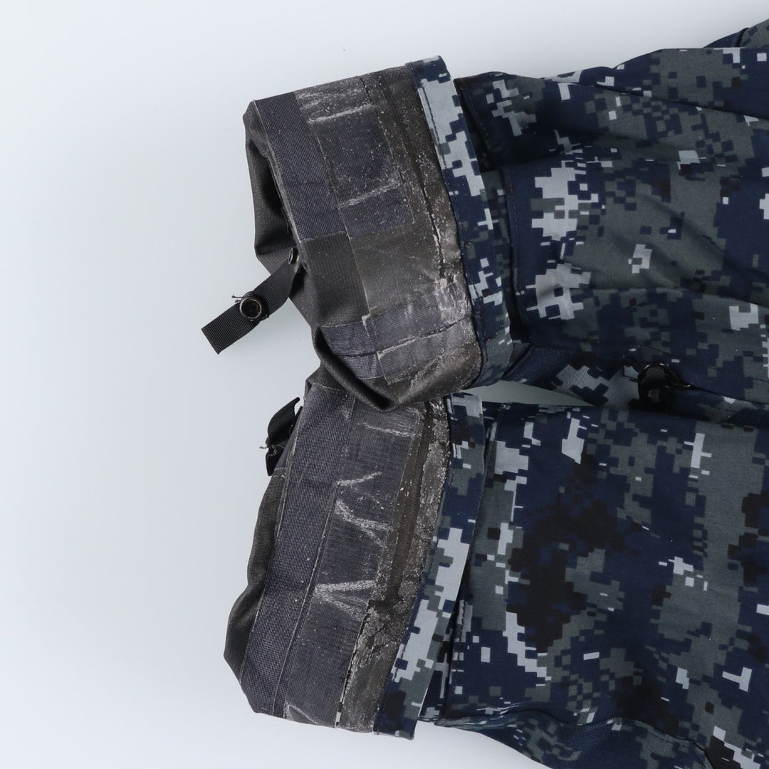 Authentic US military camouflage pattern NWU digital camo military Gore-Tex parka, made in the USA, medium-short, men's size M. Nylon navy blue type Vintage Second Hand