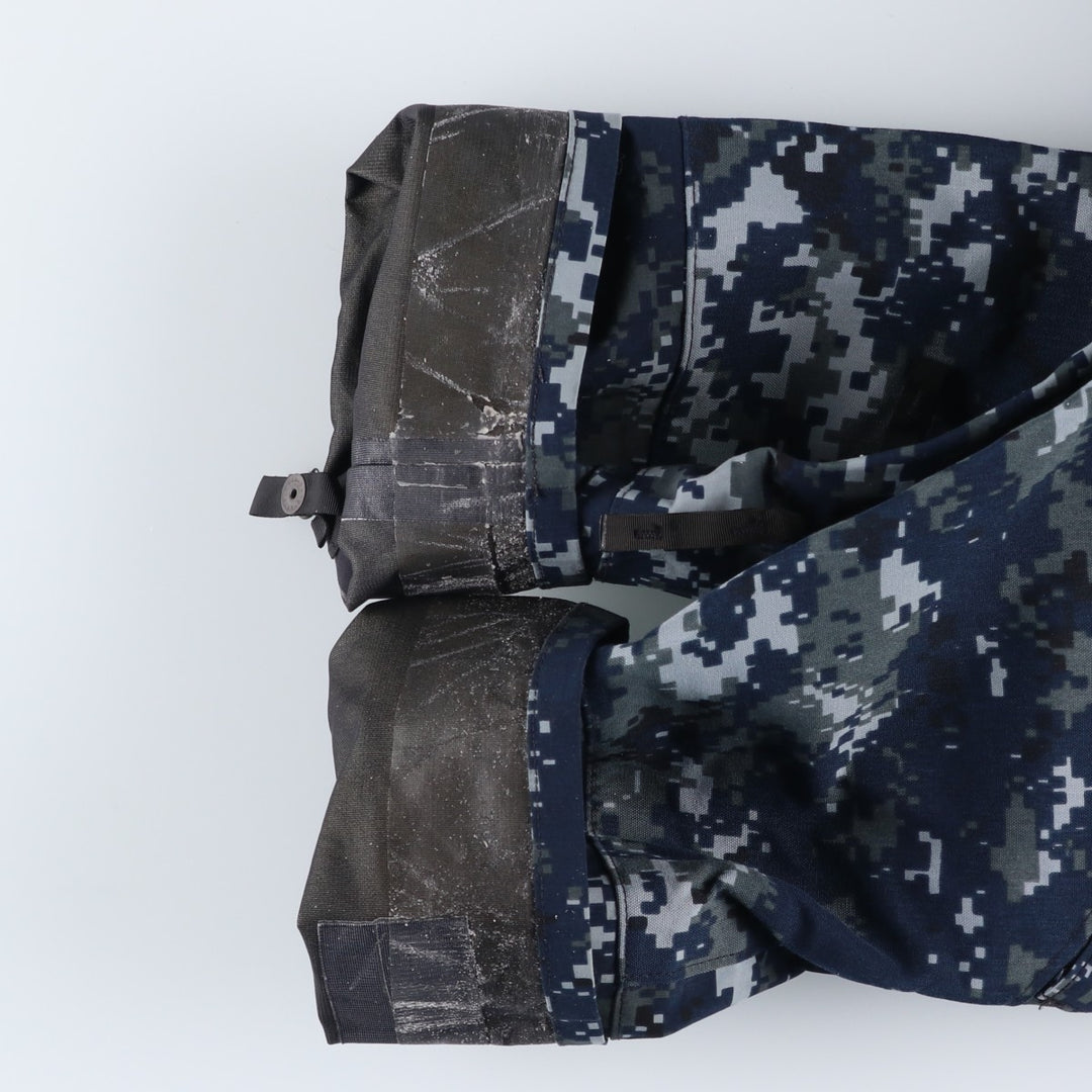 Authentic US military camouflage pattern NWU digital camo military Gore-Tex parka, made in the USA, medium-short, men's size M. Nylon navy blue type Vintage Second Hand