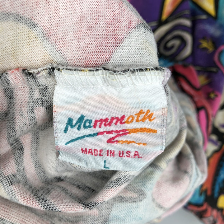 Mammoth All-Over Print T-Shirt, Made in USA, Men's Size L cotton pink type Vintage Second Hand