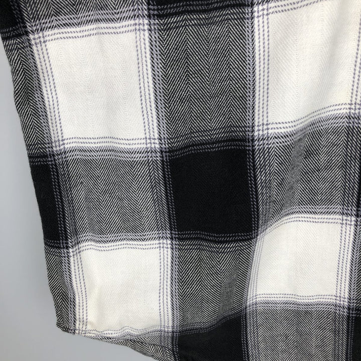 90s-00'S St. John's Bay Long-Sleeve Button-Down Flannel Check Shirt, Men's Size M (Equivalent), Vintage cotton pale white type Vintage Second Hand
