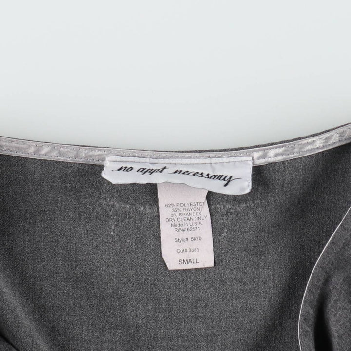 No app necessary. Half-length flared skirt, made in the USA, women's size S equivalent. polyester gray type Vintage Second Hand