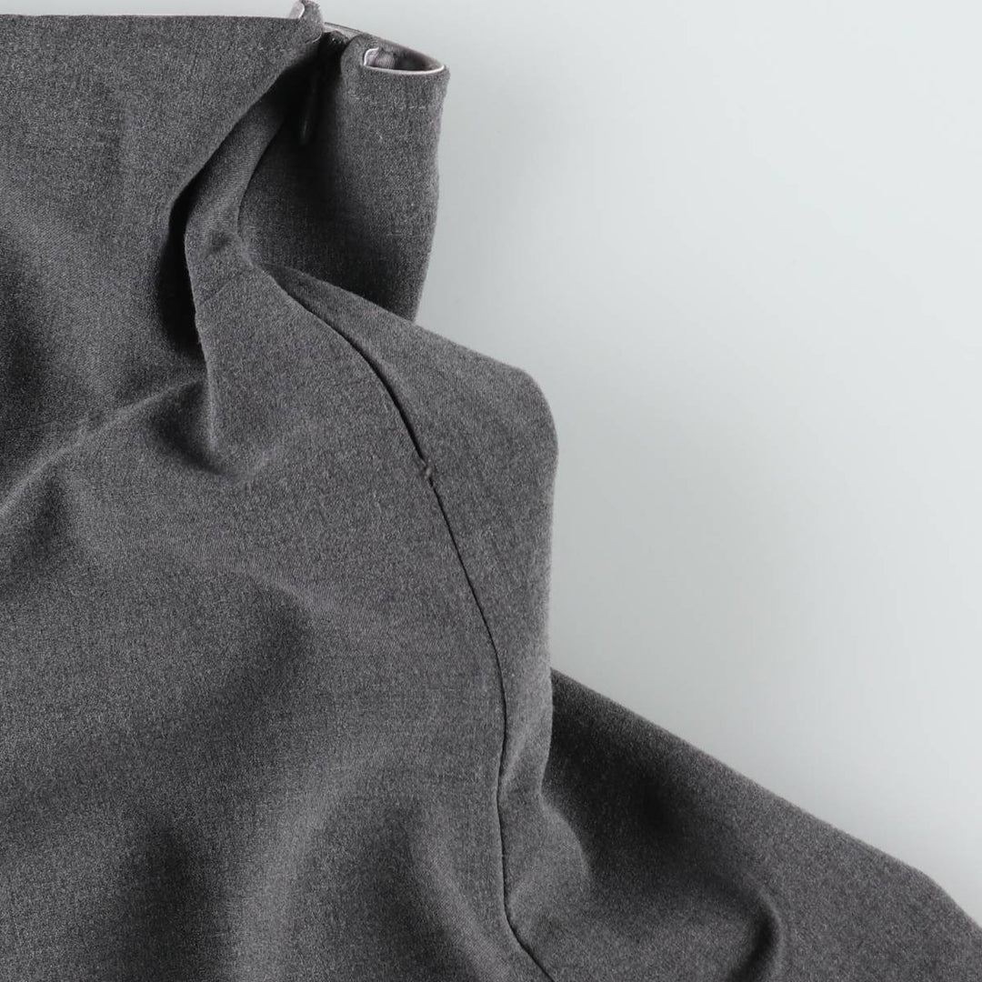 No app necessary. Half-length flared skirt, made in the USA, women's size S equivalent. polyester gray type Vintage Second Hand