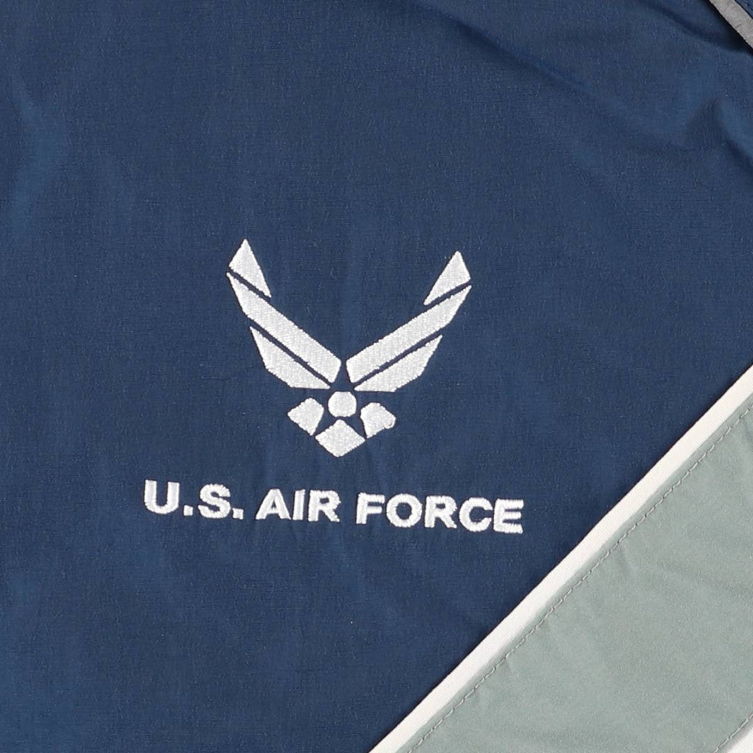 Genuine US military issue USAF PTU training jacket, nylon jacket, made in the USA, MEDIUM REGULAR (equivalent to men's M). Nylon navy blue type Vintage Second Hand