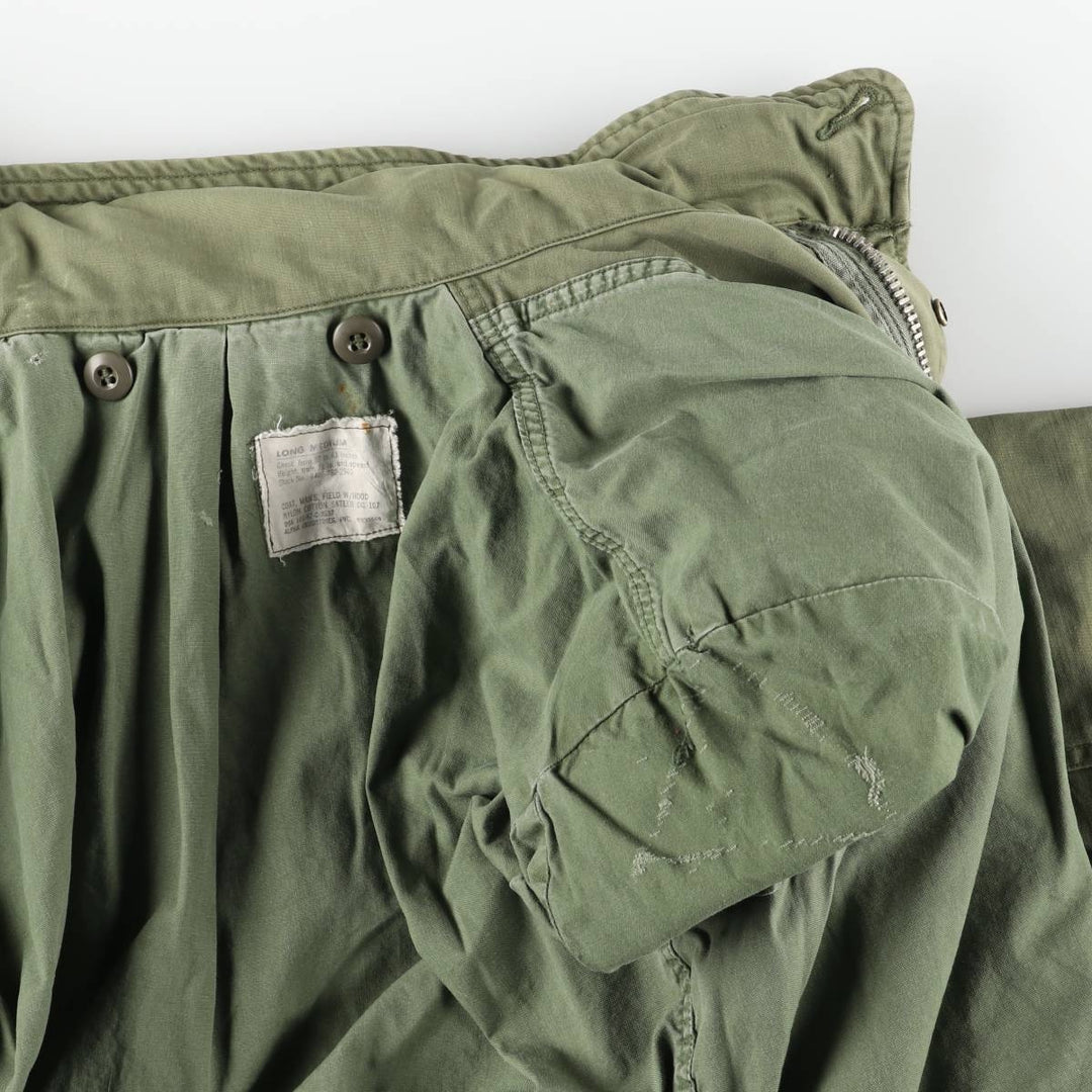 1960'S US Military Issue M-65 2nd Military Field Jacket, Made in USA, Long Medium (Men's Size M equivalent), Vintage Nylon Khaki type Vintage Second Hand