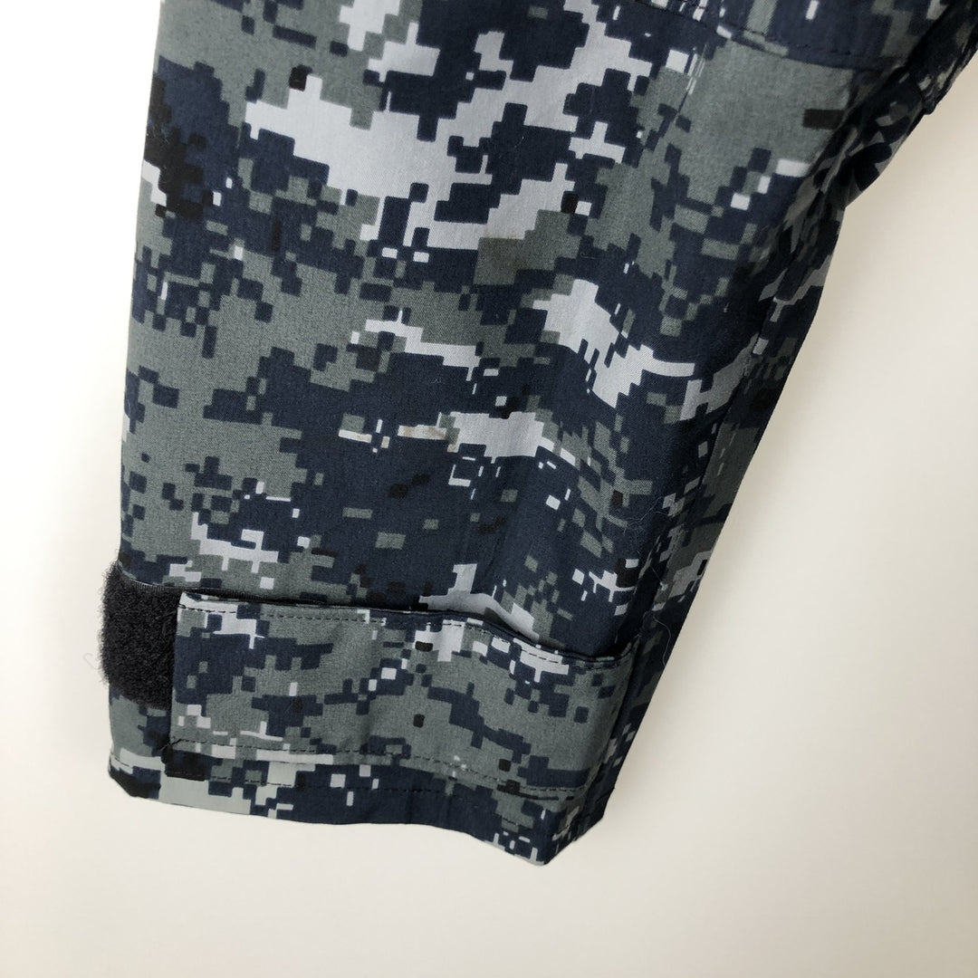 PARKA WORKING US NAVY Camouflage Pattern NWU Digital Camo Military Gore-Tex Parka Made in USA Men's Size M (Equivalent) Genuine US Military Issue Nylon navy blue type Vintage Second Hand