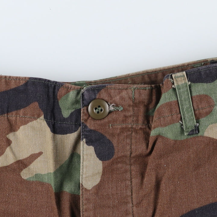 1990'S US Military Camouflage Woodland Camo Cargo Pants, Combat Pants, Made in USA, Men's, Size W30 Nylon Khaki type Vintage Second Hand