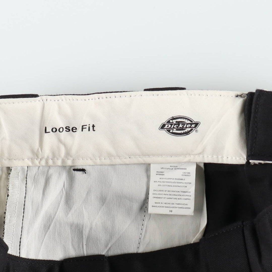 Dickies Loose Fit Cargo Shorts (Men's size W31 equivalent) polyester black type Vintage Second Hand
