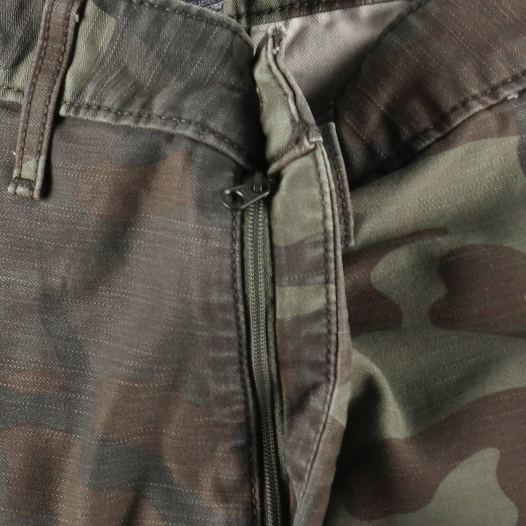 Levi's Camouflage Pattern Woodland Camo Cargo Shorts, Men's Size W35 (approx.) cotton Khaki type Vintage Second Hand