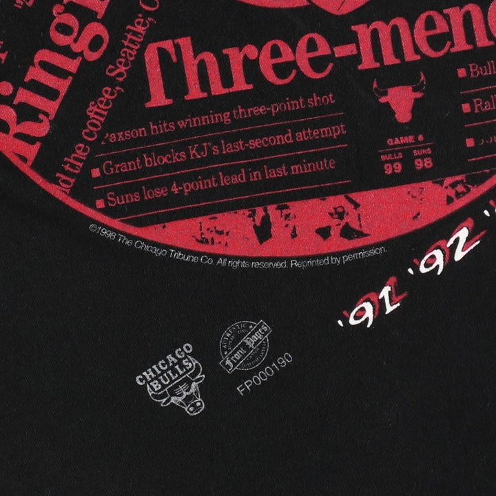 90'S Fruit of the Loom NBA Chicago Bulls sports print T-shirt, men's size XL (approx.) unclear black type Vintage Second Hand